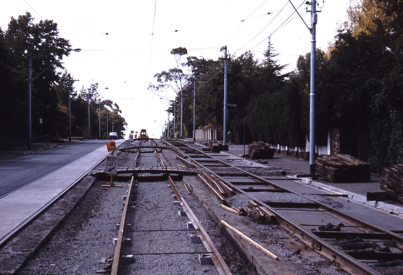 115354: Burke Road at Sackville Street Looking North