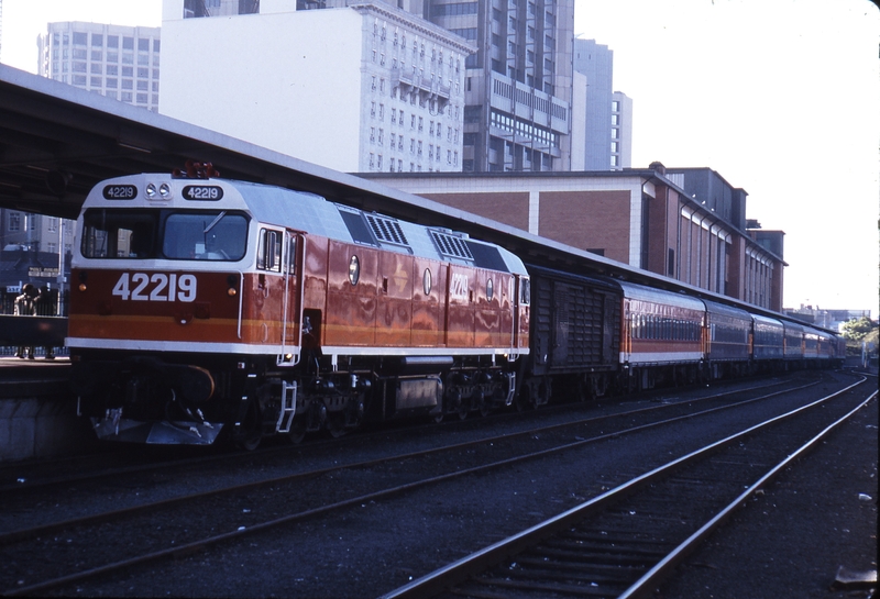 115355: Spencer Street 8661 Down Intercapital Daylight Express 42219