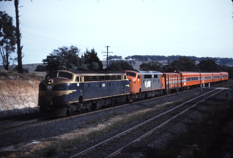 115401: Heathcote Junction 8310 Up Passenger from Albury B 61 A 78