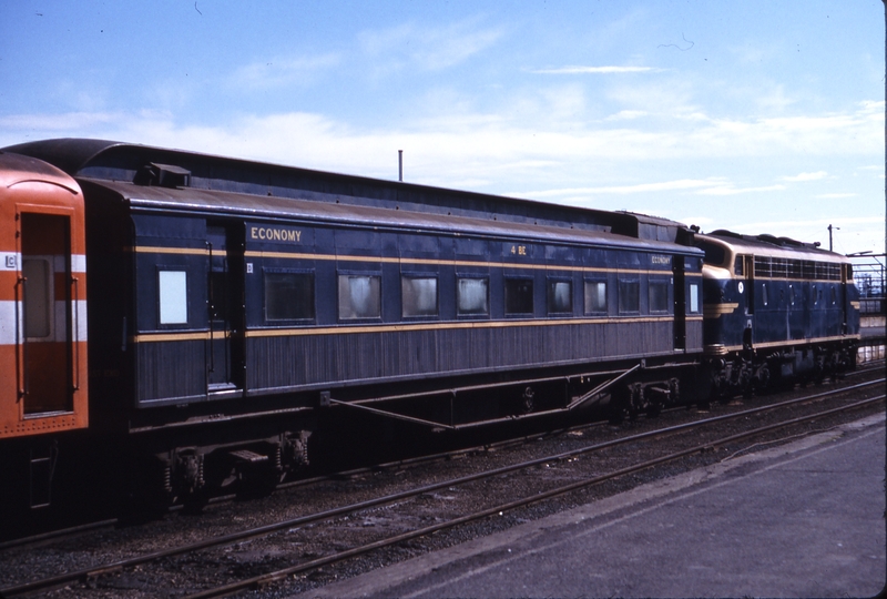 115469: Spencer Street 8237 Geelong Passenger B 72