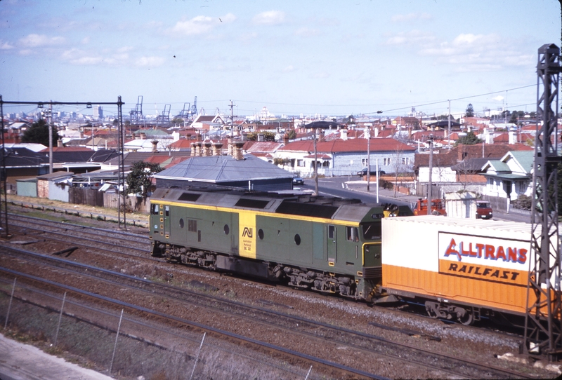 115471: West Footscray Up Freight BL 32