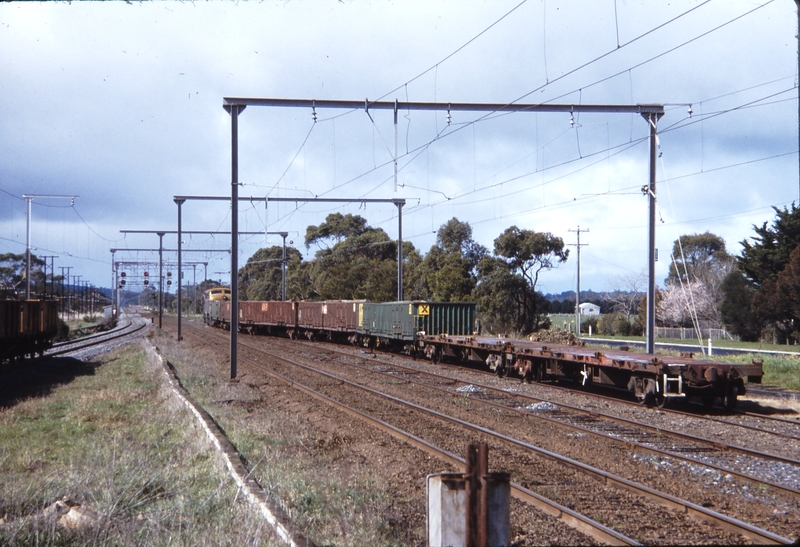 115490: Nar Nar Goon L 1168 shunting Down Goods