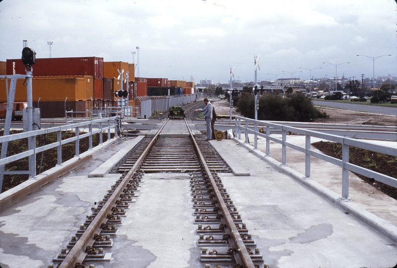 115510: Webb Dock Rail Link North Wharf Road Looking North