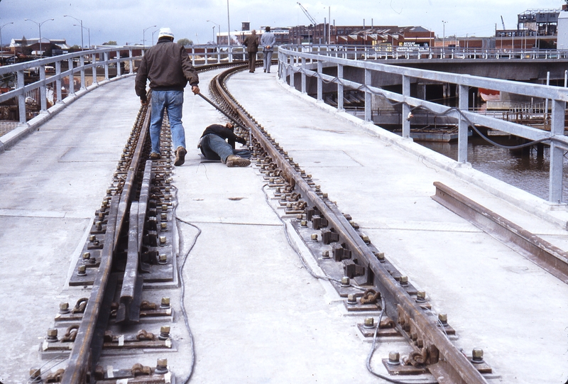 115513: Webb Dock Rail Link Bridge over Yarra River Looking South Expansion Joint