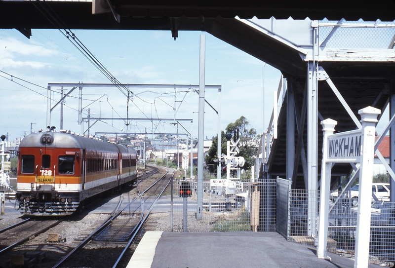 115547: Wickham Down Suburban 728 trailing