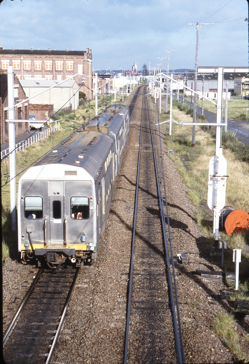 115619: Wickham up side Up Suburban 3-car Double Deck