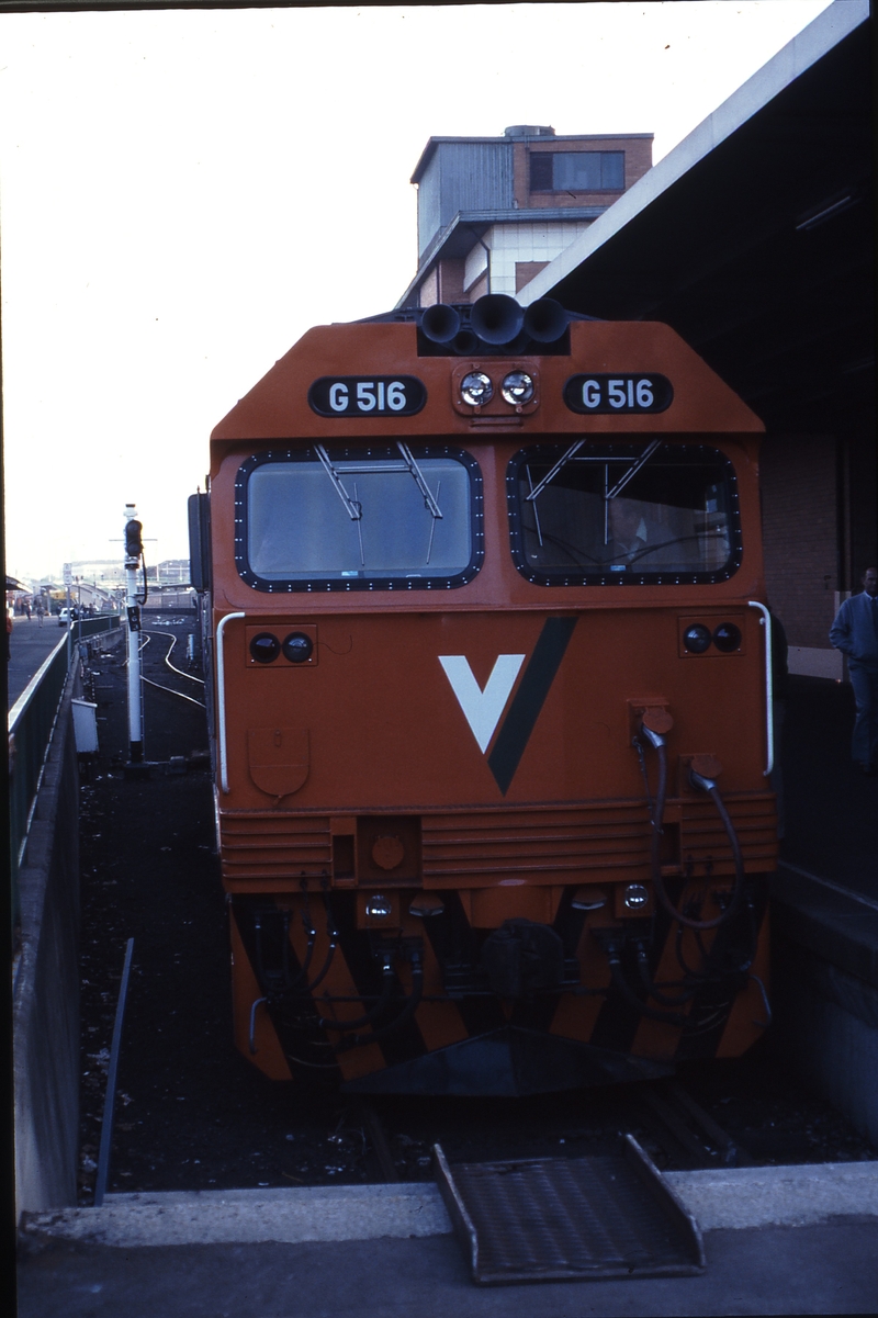 115774: Spencer Street Up Melbourne Express G 516