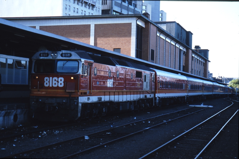 115789: Spencer Street 8661 Down Intercapital Daylight Express 8168