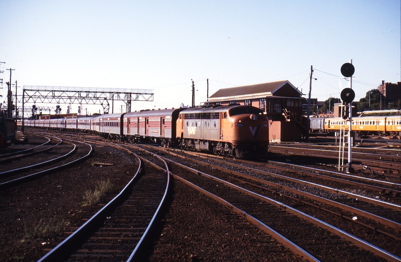 115870: Spencer Street Up Empty Cars for the Overland B 76