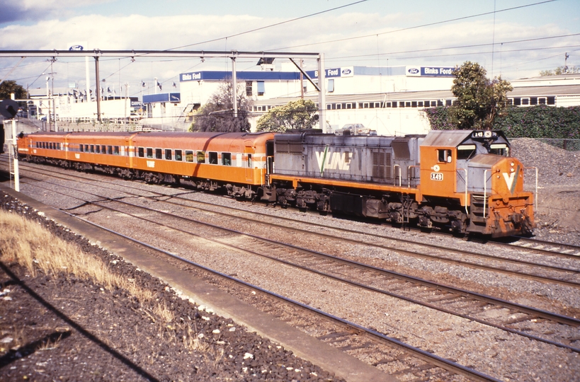 115878: Footscray 8133 5:26pm Down Dimbools Passenger X 49