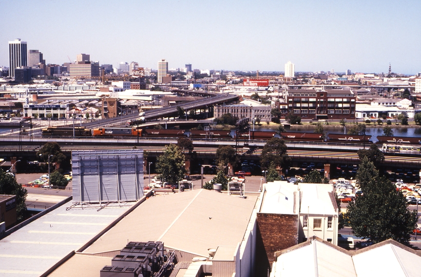 115898: Flinders Street Viaduct 9435 Down Briquette Empty L 11xx L 11xx