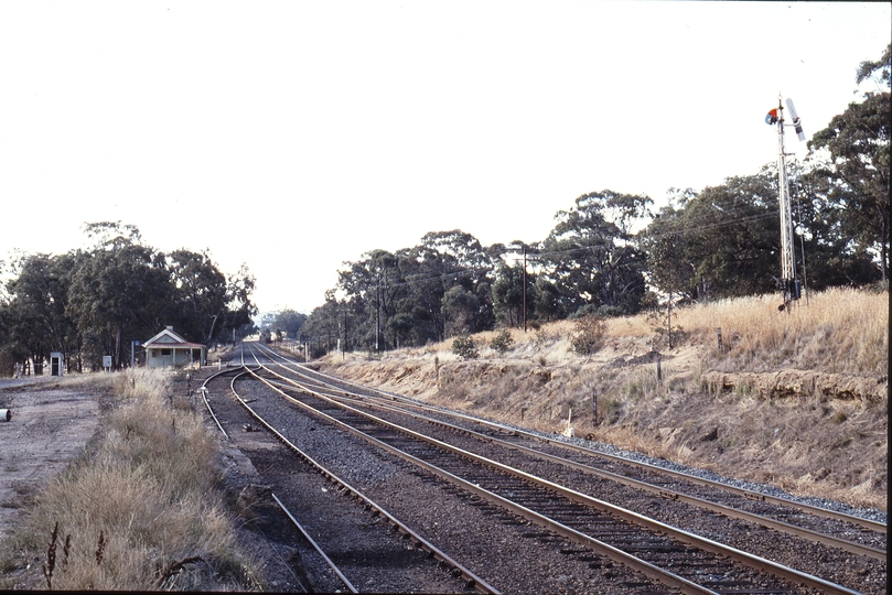 115990: Ravenswood Looking towards Bendigo