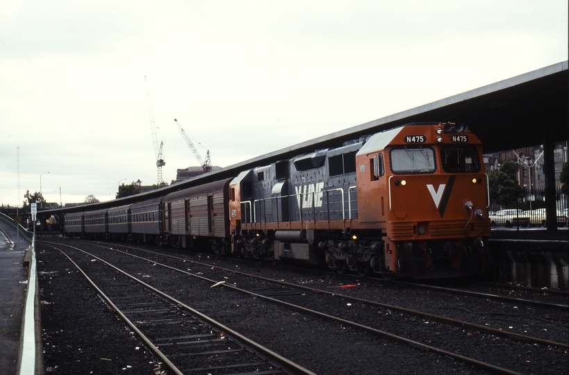 116125: Spencer Street 8116 Up Passenger from Bacchus Marsh N 475