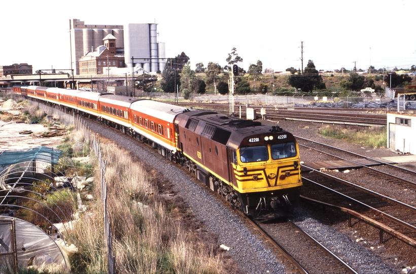 116222: Albion down side 8661 Down Intercapital Daylight Express 42201