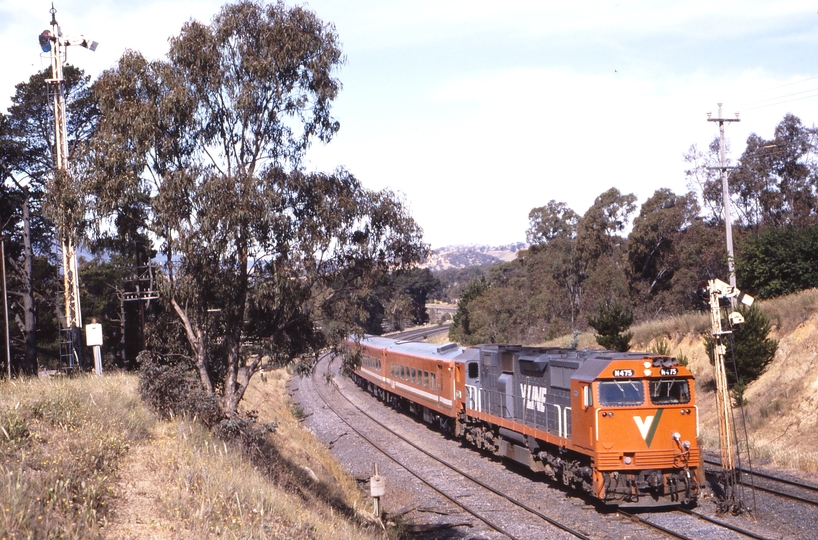 116234: Broadford 8324 Up Passenger from Cobram N 475