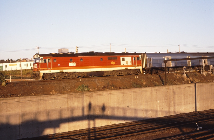 116252: North Melbourne Flyover 8624 Down Sydney Express 8166