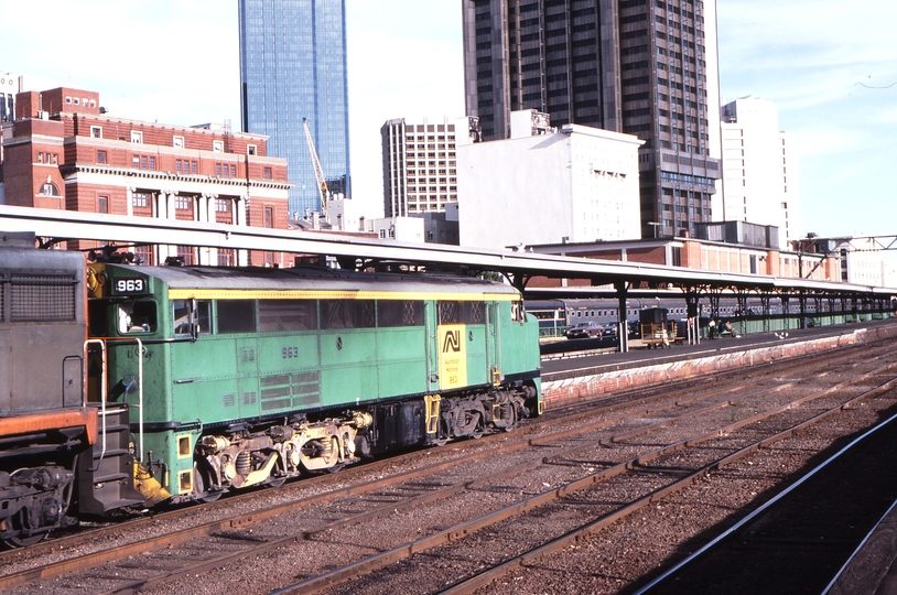 116334: Spencer Street Up Empty Cars for 8141 Down Overland Express 963 X 50