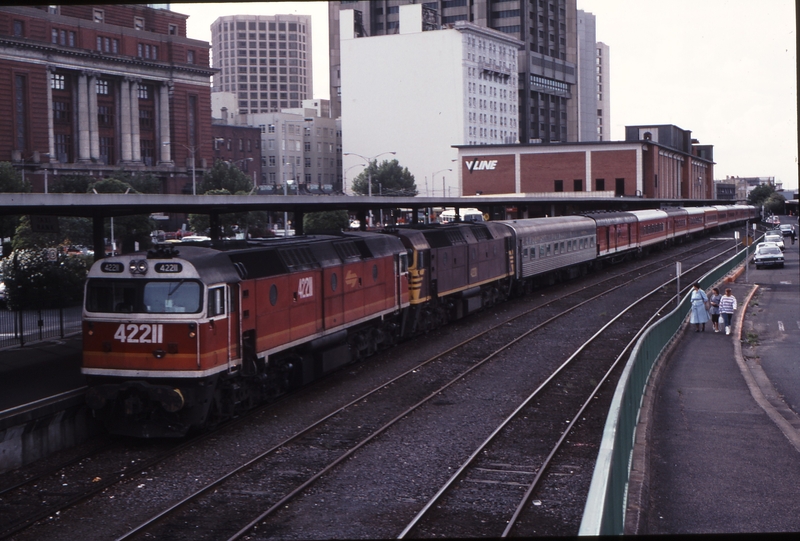 116358: Spencer Street 8661 Down Intercapital Daylight Express 42211 42201