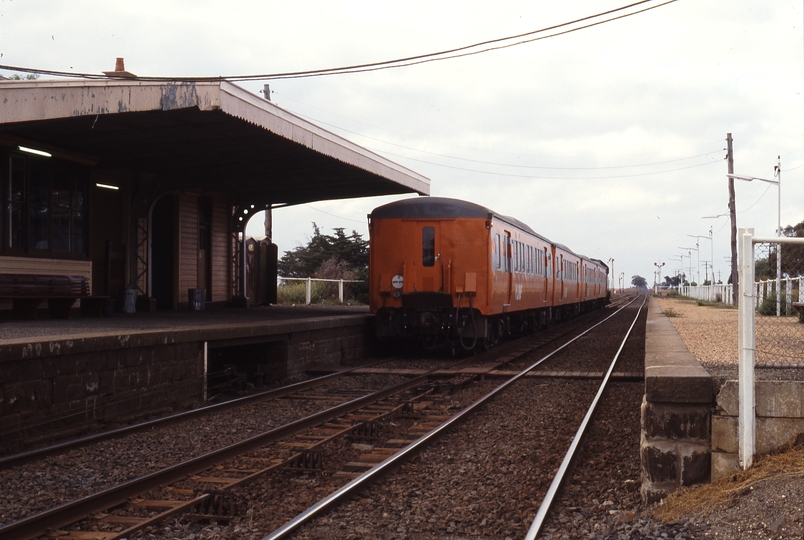 116411: Sydenham 8018 Up Passenger from Kyneton P 22