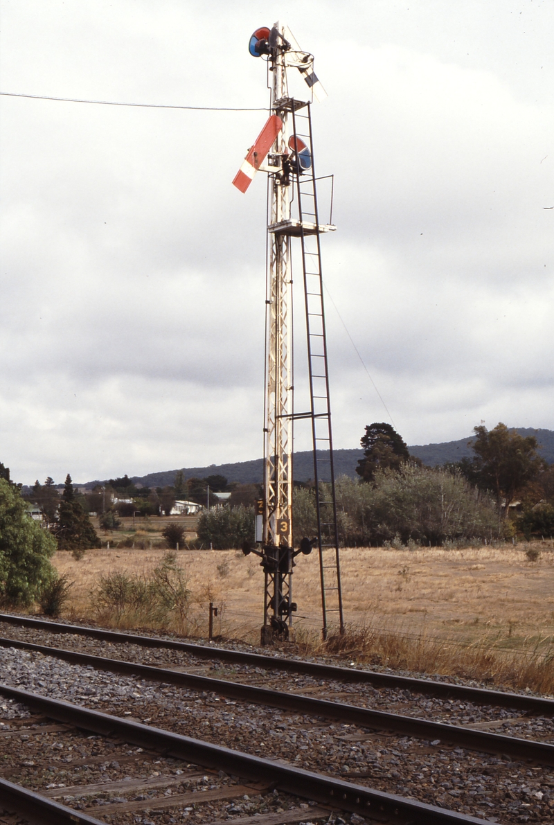 116415: Riddells Creek Home Signals on Post 3 at Down End