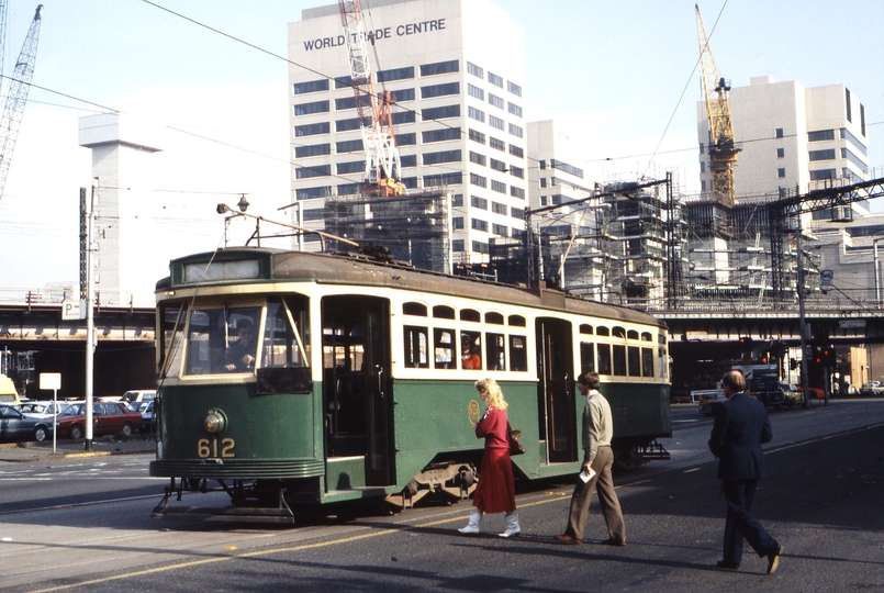 116486: Flinders Street at Spencer Street Down Y1 612 Graham Pack in light pullover and Ross Cropley in dark suit boarding