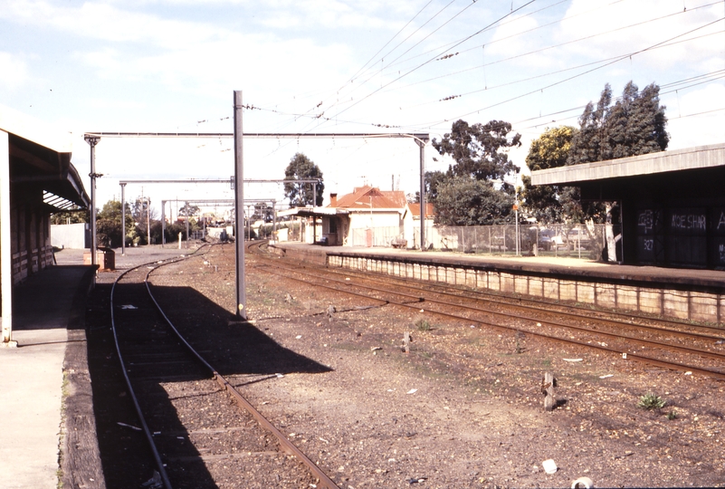 116585: Moe Looking towards Morwell