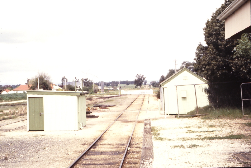 116594: Rutherglen Looking from Platform towards Melbourne