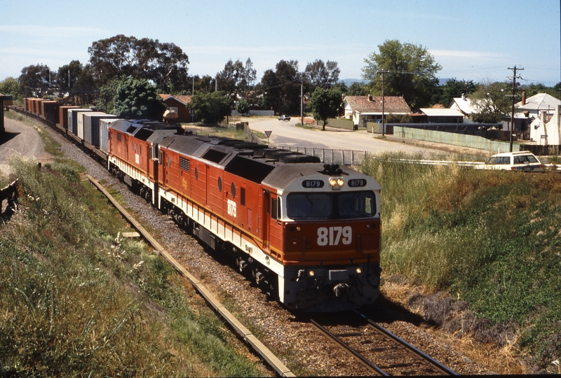 116705: Benalla 9696 Up Freight 8179 8180