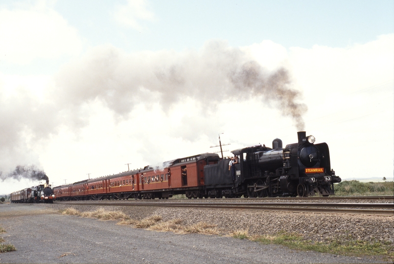 116722: Beveridge up side 8693 Down Special Passenger 1210 3112 and 8391 Down Special Passenger K 153