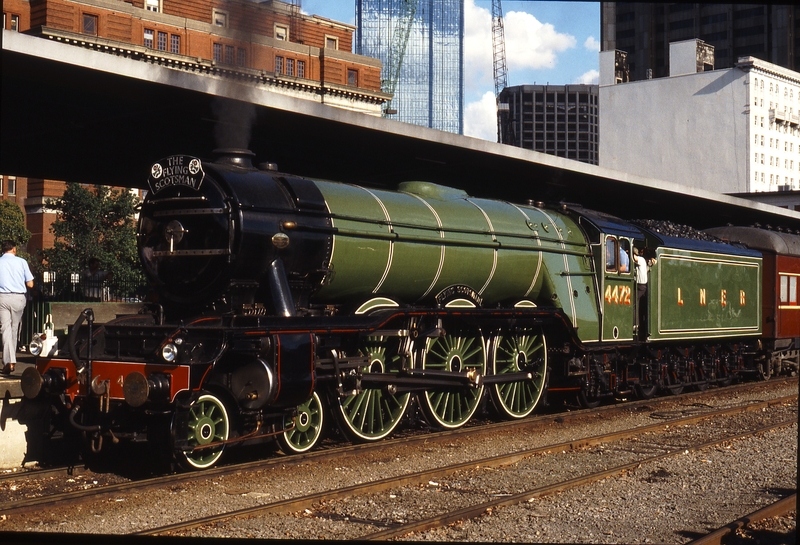 116772: Spencer Street 8693 Down Special to Seymour A3 4472 Flying Scotsman