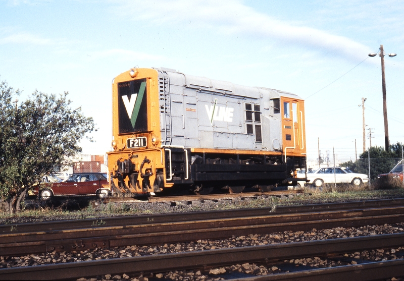 116893: South Dynon Locomotive Depot F 211 on plinth