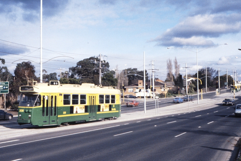 116912: Bundoora Line at Nickson Street Down Z3 208