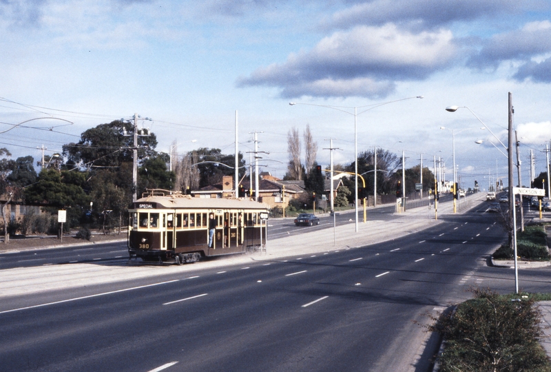 116913: Bundoora Line at Nickson Street Down ARHS Special W 380