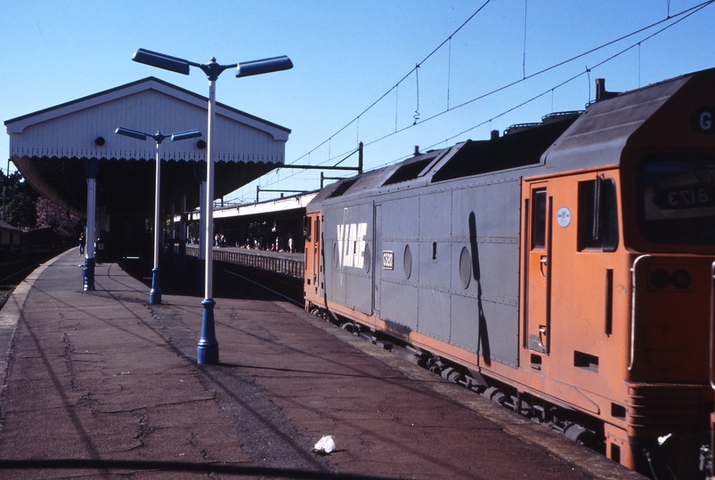 117039: Strathfield S2 Up Sydney Express G 520 8173