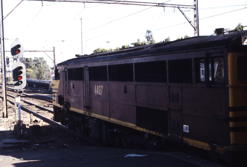 117069: Strathfield S37 Down Canberra Express 4497