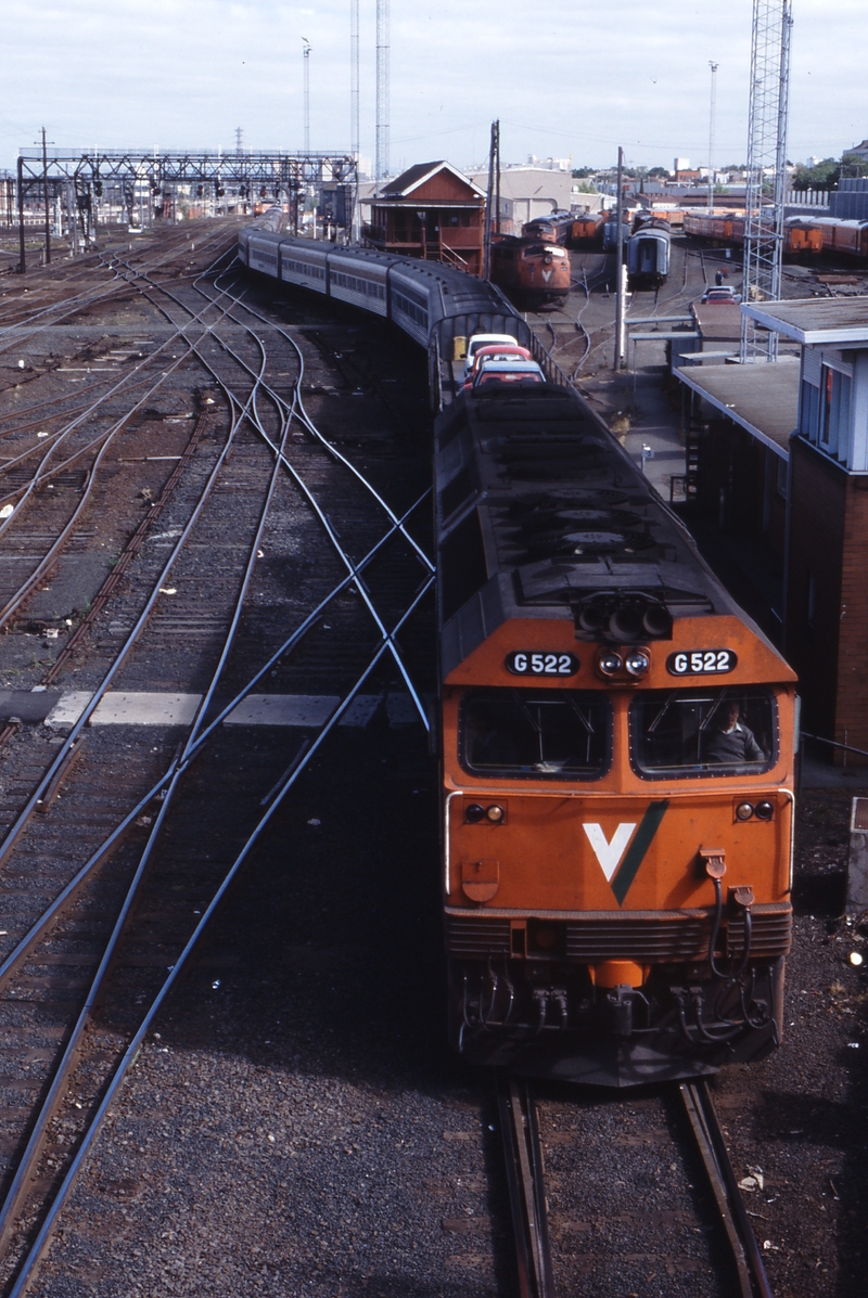 117104: Spencer Street 8616 Up Melbourne Express G 522