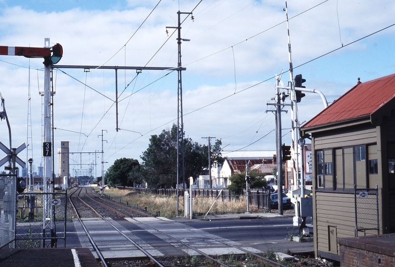 117140: Moreland Looking towards Melbourne