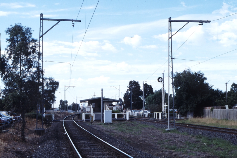 117157: Merlynston Looking South