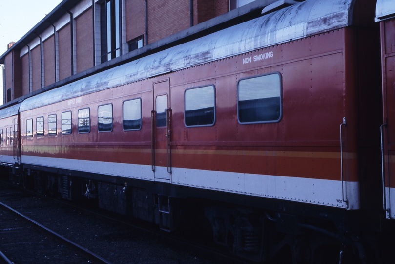 117194: Spencer Street Buffet-Diner in consist 8661 Down Intercapital Daylight Express