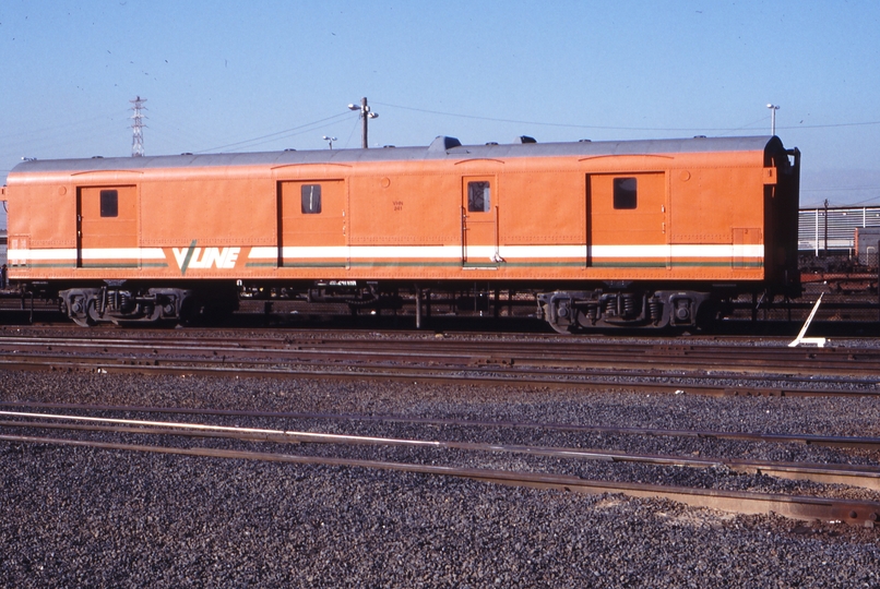 117237: South Dynon Freight Terminal 241 VHN