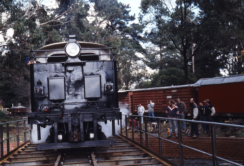 117295: Emerald Climax 1694 on turntable