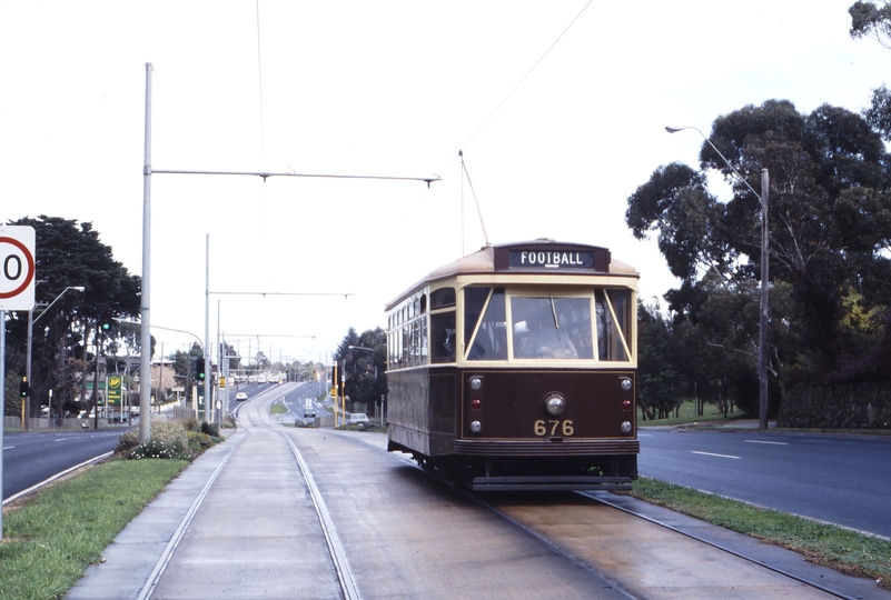 117311: Aug. 20 1990 Burwood Highway at Ireland Street Down AETA Special X2 676