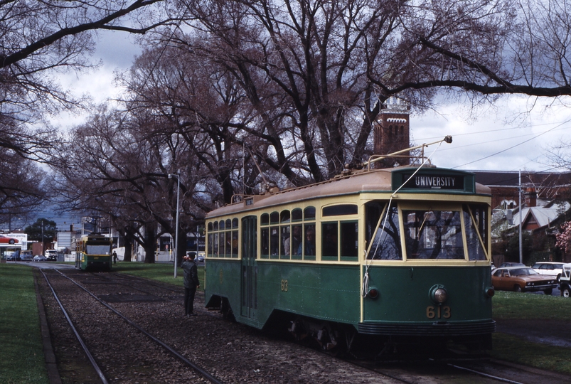 117325: Victoria Parade at Hoddle Street up side Up AETA Special Y1 613 and Up A2 280