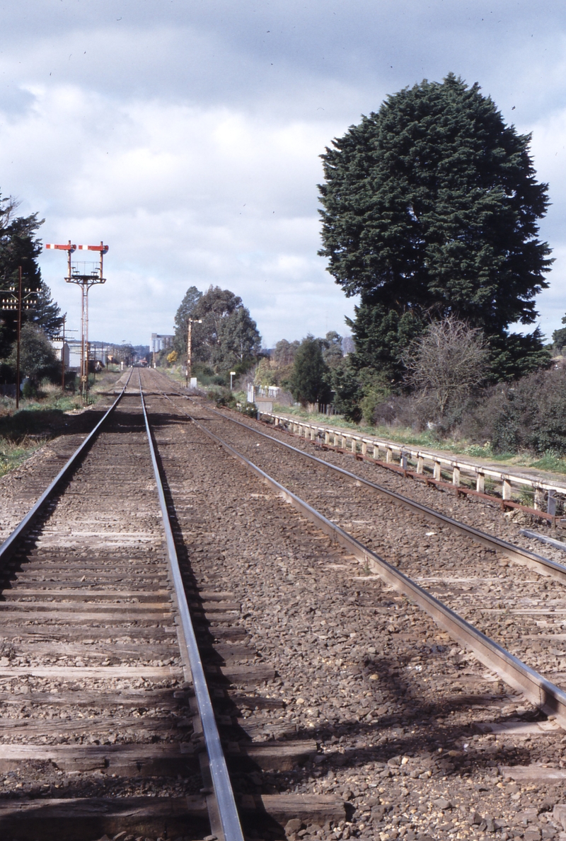 117333: Linton Junction Looking towards Melbourne