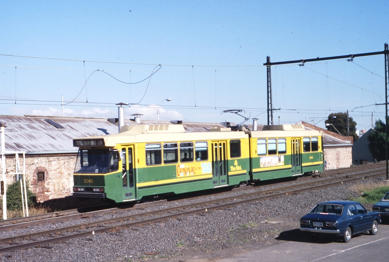 117384: South Melbourne Up B2 2040 Signal Mast K 92 at left