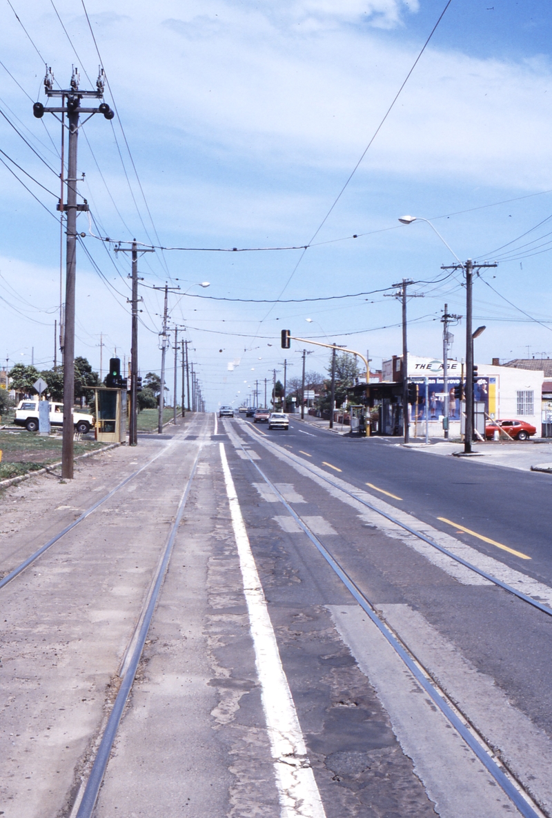 117393: St Georges Road at Normanby Road Looking South