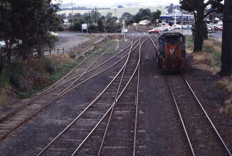 117430: Leongatha P 18 Backing down for 8424 Up Passenger