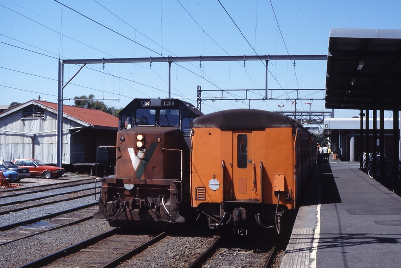 117460: Frankston T 368 running round Stony Point Passenger