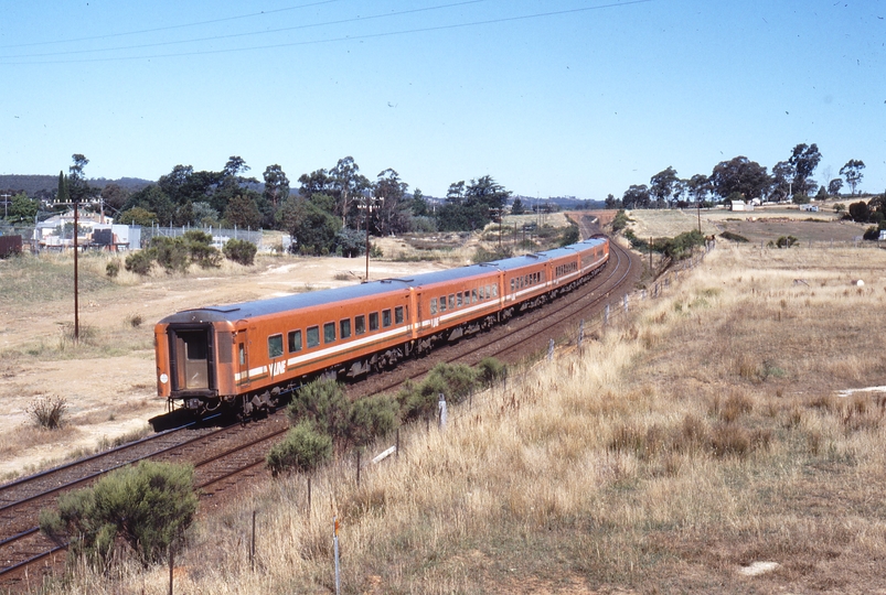 117476: Castlemaine up side Wheeler Street 8084 Up Passenger A 85