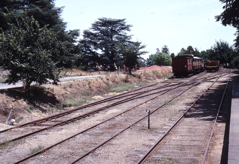 117486: Daylesford Looking towards End of Track